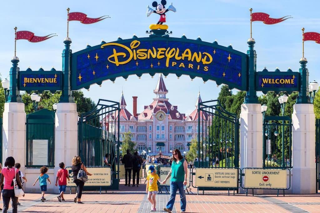 L'olivier Centre Parking Disneyland 4 Personnes Et 1 Bebe *